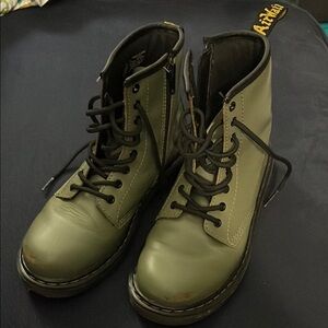 Dr. Martens Olive Green kids Boots, US3